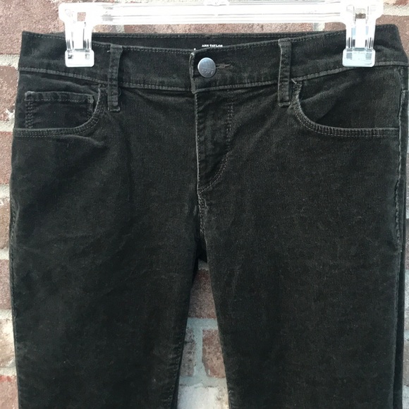 ❎DONATED❎ Loft Outlet OLIVE Modern Skinny Cords - Picture 2 of 8
